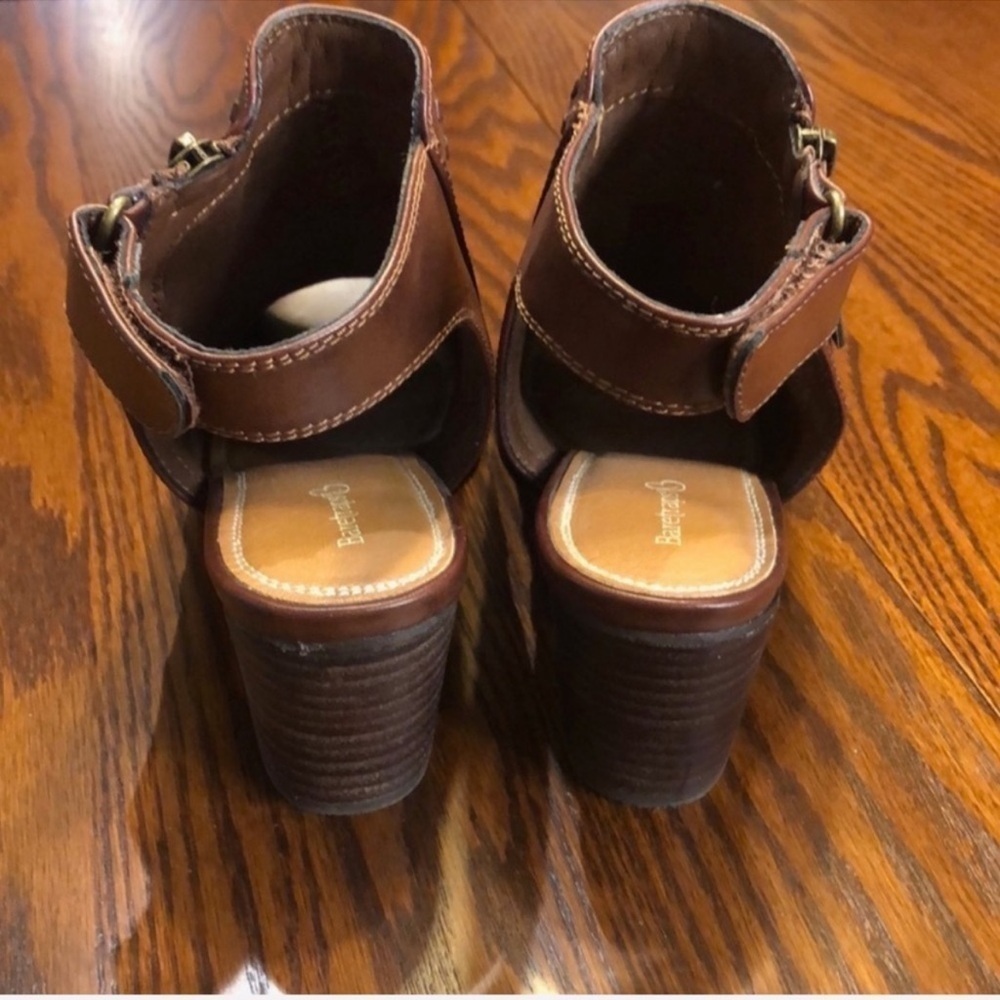 Baretraps Ivalyn Auburn Open Toe Sandals - Picture 9 of 13